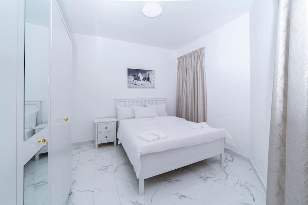 Luxury 2 Bedroom Apartment In Dubai Marina & Jbr Beach Екстер'єр фото