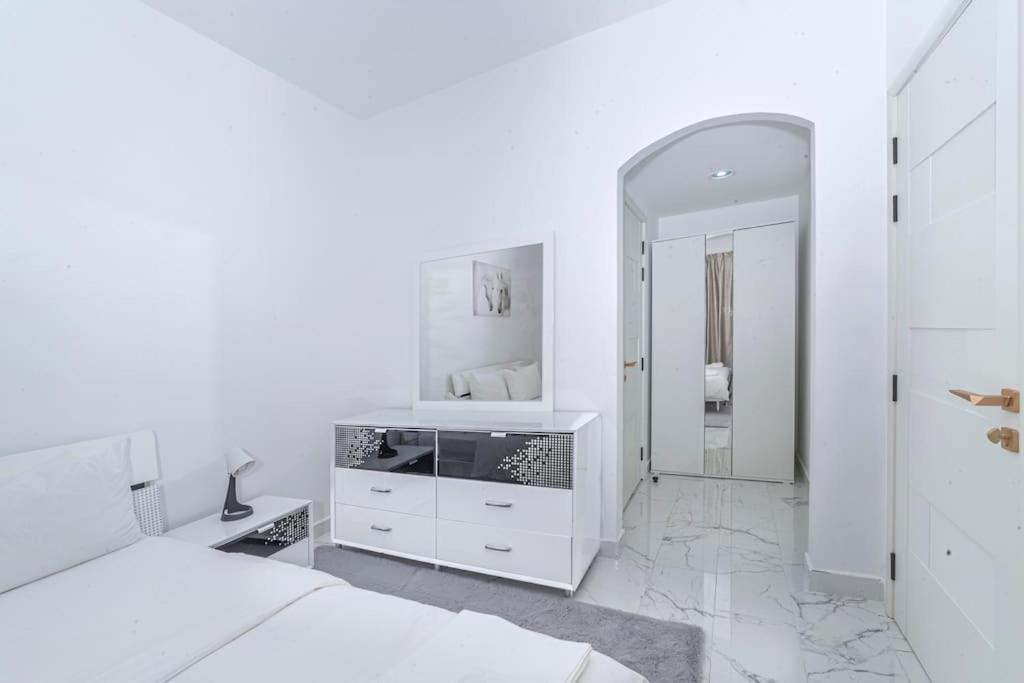 Luxury 2 Bedroom Apartment In Dubai Marina & Jbr Beach Екстер'єр фото
