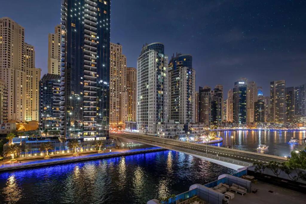 Luxury 2 Bedroom Apartment In Dubai Marina & Jbr Beach Екстер'єр фото