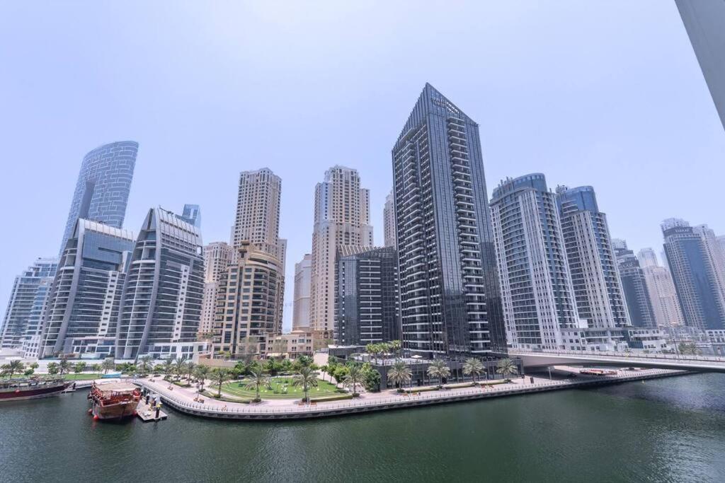 Luxury 2 Bedroom Apartment In Dubai Marina & Jbr Beach Екстер'єр фото