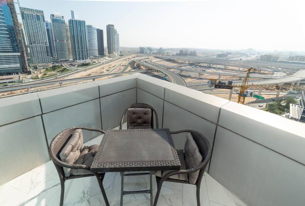 Luxury 2 Bedroom Apartment In Dubai Marina & Jbr Beach Екстер'єр фото